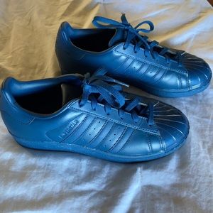 Blue leather Adidas shell top superstar